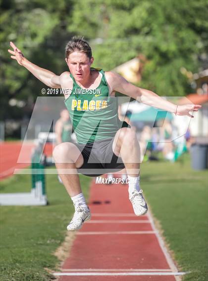 Thumbnail 1 in FVL Championship Trials (800 Meter & Long Jump) photogallery.