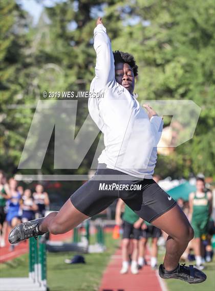Thumbnail 3 in FVL Championship Trials (800 Meter & Long Jump) photogallery.