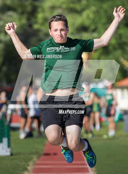 Thumbnail 1 in FVL Championship Trials (800 Meter & Long Jump) photogallery.