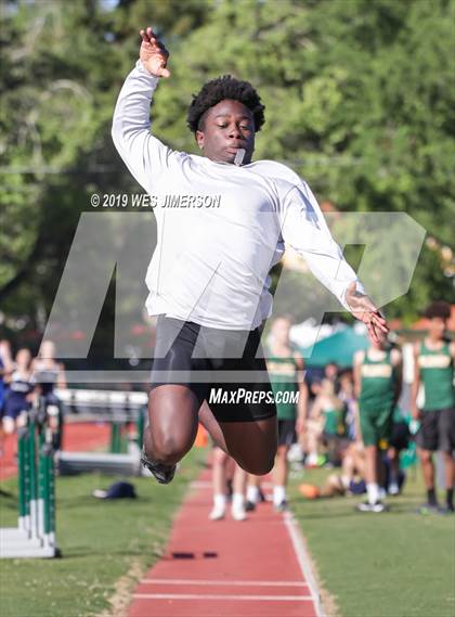 Thumbnail 2 in FVL Championship Trials (800 Meter & Long Jump) photogallery.