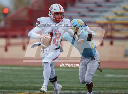Thumbnail 2 in Center vs. Ripon (CIF SJS D5 Final) photogallery.