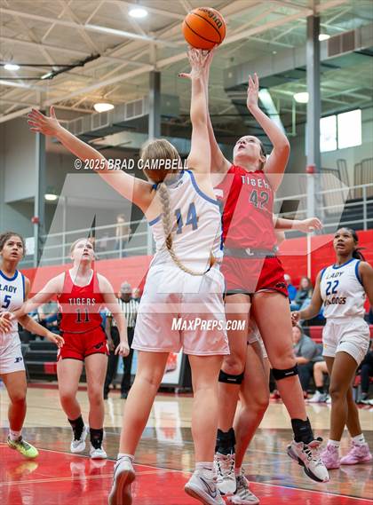 Thumbnail 3 in Cleburne County vs. Piedmont photogallery.