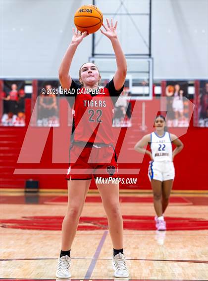 Thumbnail 2 in Cleburne County vs. Piedmont photogallery.