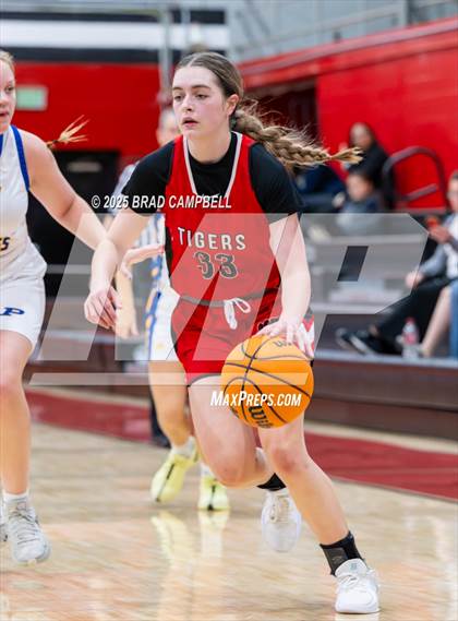 Thumbnail 2 in Cleburne County vs. Piedmont photogallery.