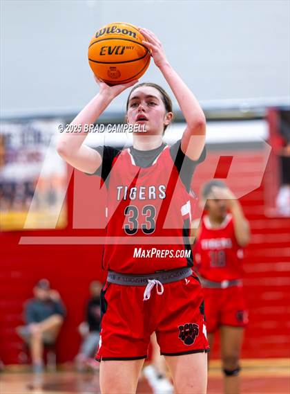 Thumbnail 3 in Cleburne County vs. Piedmont photogallery.