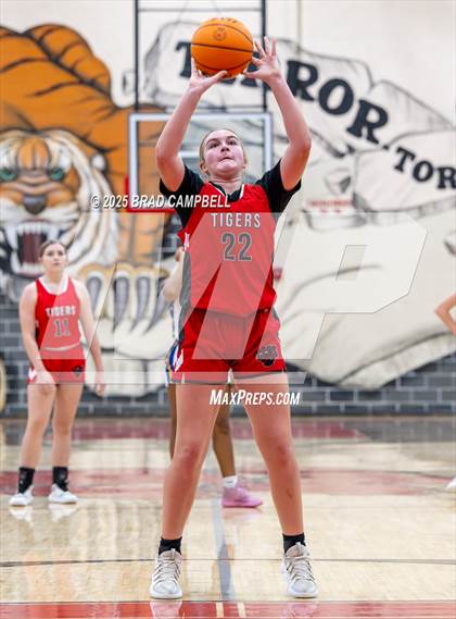 Thumbnail 3 in Cleburne County vs. Piedmont photogallery.