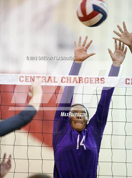Thumbnail 3 in Paschal vs. Fossil Ridge  photogallery.