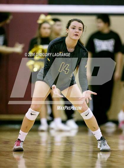 Thumbnail 1 in Paschal vs. Fossil Ridge  photogallery.