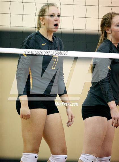 Thumbnail 2 in Paschal vs. Fossil Ridge  photogallery.