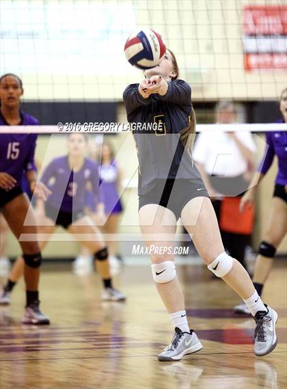 Thumbnail 3 in Paschal vs. Fossil Ridge  photogallery.