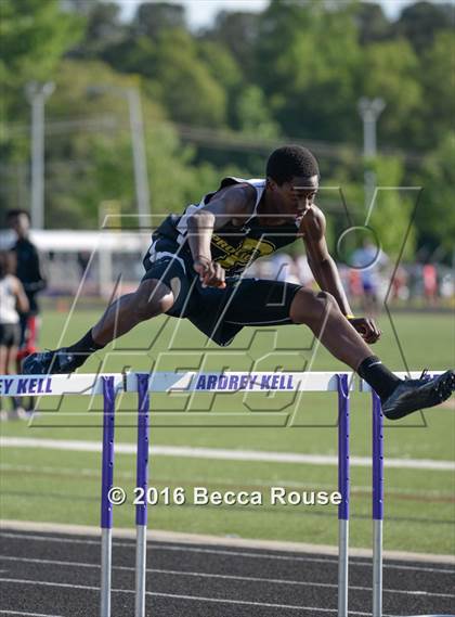 Thumbnail 2 in SoMeck 8 Boys Conference Championship photogallery.
