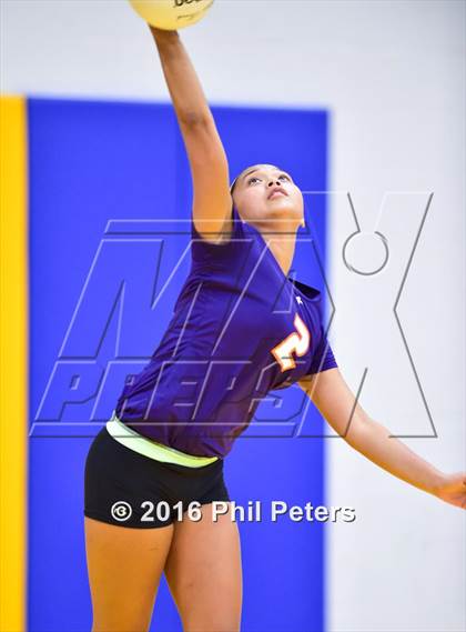 Thumbnail 2 in McDonogh vs. Stone photogallery.