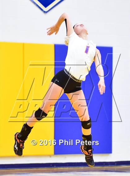 Thumbnail 1 in McDonogh vs. Stone photogallery.