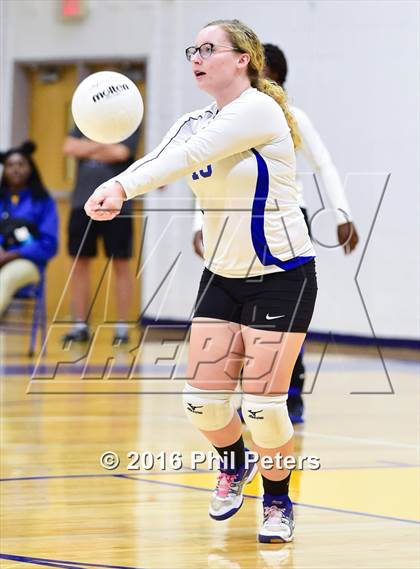 Thumbnail 1 in McDonogh vs. Stone photogallery.