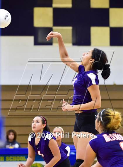 Thumbnail 1 in McDonogh vs. Stone photogallery.