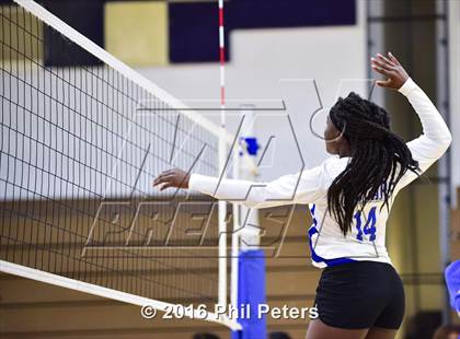 Thumbnail 1 in McDonogh vs. Stone photogallery.