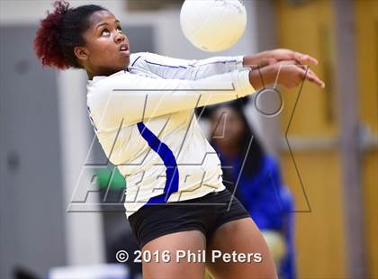 Thumbnail 3 in McDonogh vs. Stone photogallery.