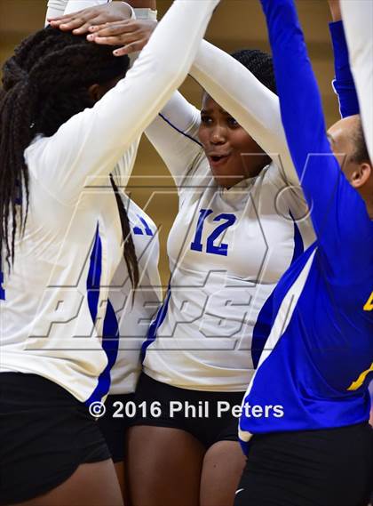 Thumbnail 1 in McDonogh vs. Stone photogallery.