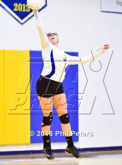 Thumbnail 2 in McDonogh vs. Stone photogallery.