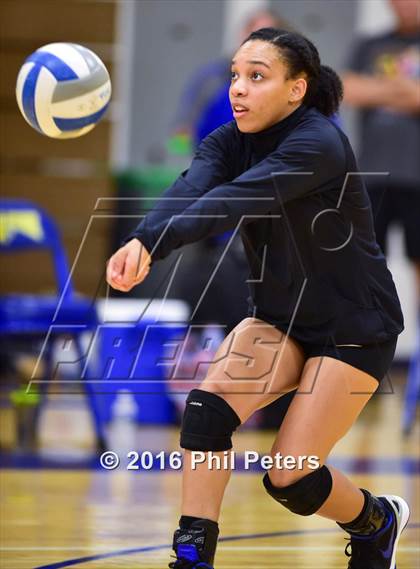 Thumbnail 3 in McDonogh vs. Stone photogallery.