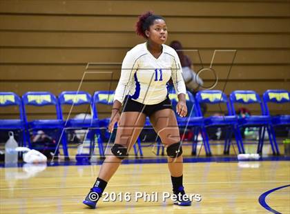 Thumbnail 1 in McDonogh vs. Stone photogallery.