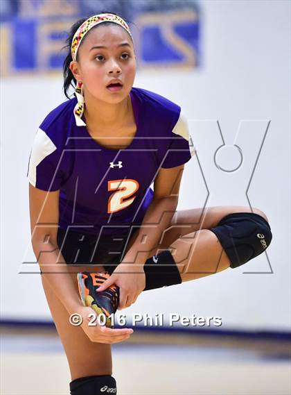 Thumbnail 1 in McDonogh vs. Stone photogallery.
