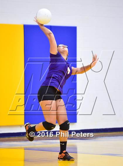 Thumbnail 1 in McDonogh vs. Stone photogallery.
