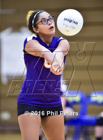 Thumbnail 3 in McDonogh vs. Stone photogallery.