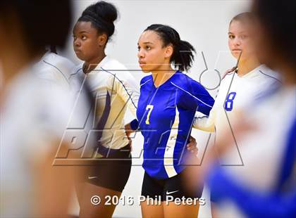 Thumbnail 2 in McDonogh vs. Stone photogallery.