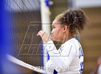 Thumbnail 2 in McDonogh vs. Stone photogallery.