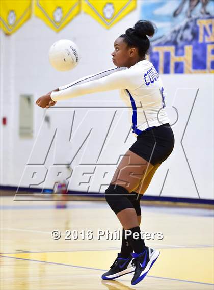 Thumbnail 2 in McDonogh vs. Stone photogallery.