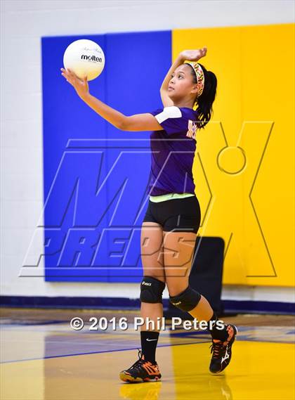 Thumbnail 1 in McDonogh vs. Stone photogallery.