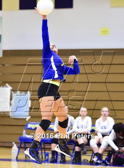 Thumbnail 3 in McDonogh vs. Stone photogallery.