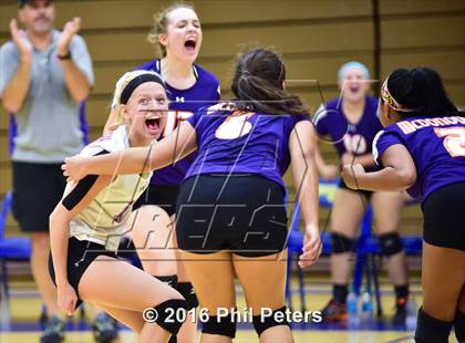 Thumbnail 1 in McDonogh vs. Stone photogallery.