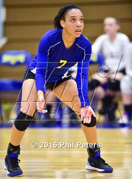 Thumbnail 2 in McDonogh vs. Stone photogallery.