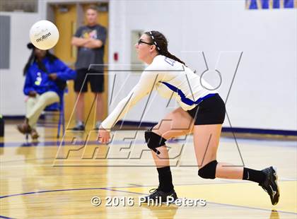 Thumbnail 1 in McDonogh vs. Stone photogallery.