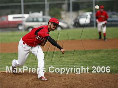 Thumbnail 2 in Holtville vs. Hoover (56th Annual Lions Invitational) photogallery.
