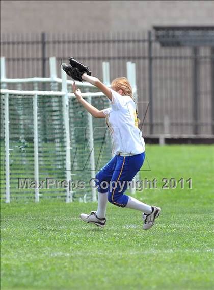 Thumbnail 2 in San Dimas vs. Cantwell-Sacred Heart (Whittier Christian Tournament) photogallery.