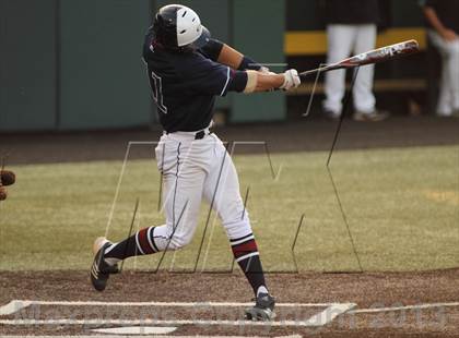 Thumbnail 1 in Seaman vs. Carroll (KSHSAA 5A Final) photogallery.