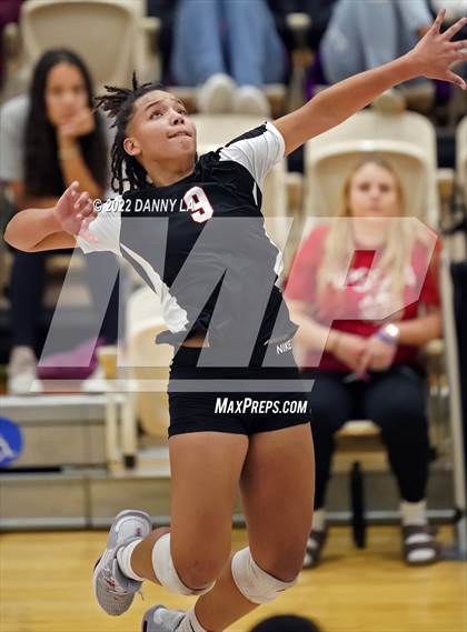 Thumbnail 1 in Northern vs. North Hagerstown (MPSSAA Class 3A Final) photogallery.