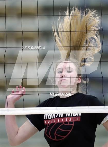 Thumbnail 2 in Northern vs. North Hagerstown (MPSSAA Class 3A Final) photogallery.