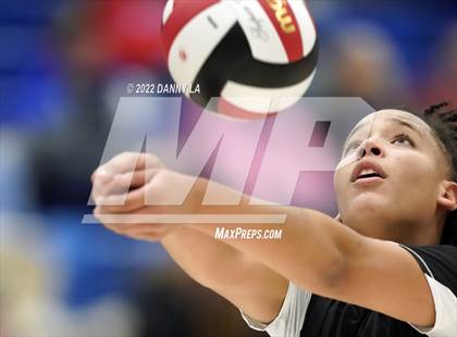 Thumbnail 1 in Northern vs. North Hagerstown (MPSSAA Class 3A Final) photogallery.