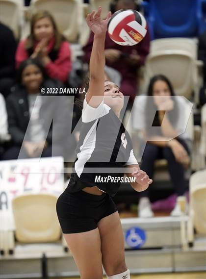 Thumbnail 2 in Northern vs. North Hagerstown (MPSSAA Class 3A Final) photogallery.
