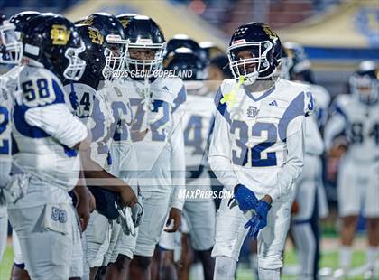 Thumbnail 2 in Kell vs. Southwest DeKalb (GHSA AAAA 2nd Round) photogallery.