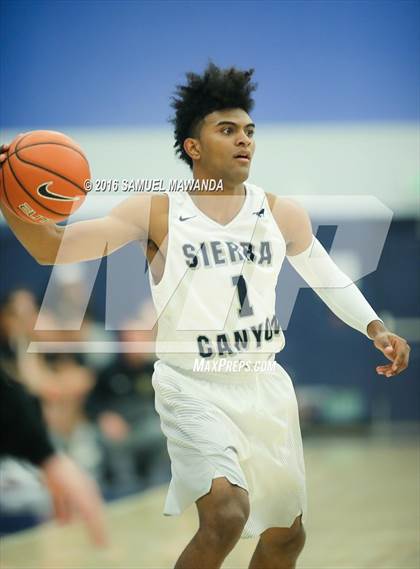 Thumbnail 3 in Sierra Canyon vs Oak Park (Sierra Canyon Invitational)  photogallery.