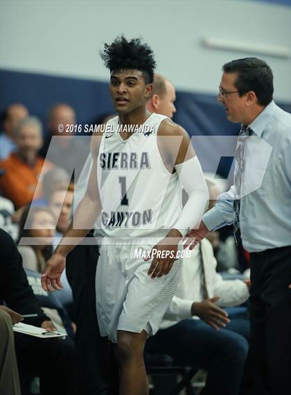 Thumbnail 3 in Sierra Canyon vs Oak Park (Sierra Canyon Invitational)  photogallery.