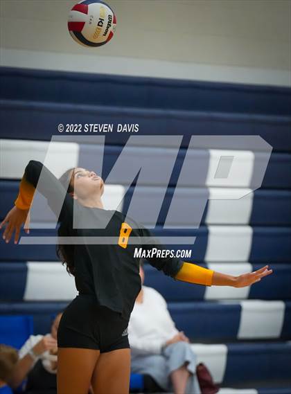 Thumbnail 3 in Youngker vs. Saguaro (Spiketown Invitational) photogallery.
