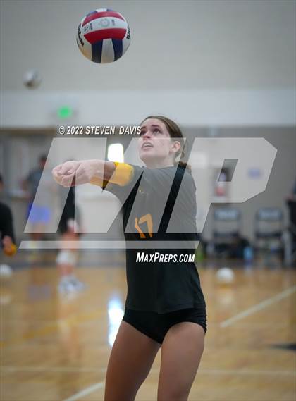 Thumbnail 1 in Youngker vs. Saguaro (Spiketown Invitational) photogallery.