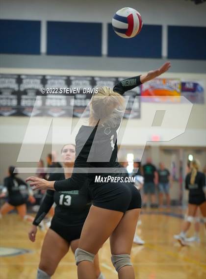 Thumbnail 3 in Youngker vs. Saguaro (Spiketown Invitational) photogallery.