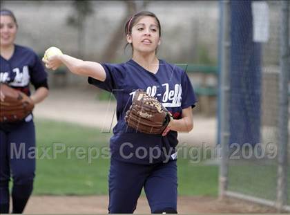 Thumbnail 2 in Firebaugh @ Bellarmine-Jefferson photogallery.